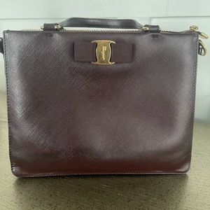 Used maroon small purse good condition! Original price 1400!